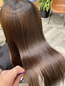 スプリング ウシワカマル(SPRING@ushiwakamaru) 【艶髪ストレート】【傷ませない美髪矯正】