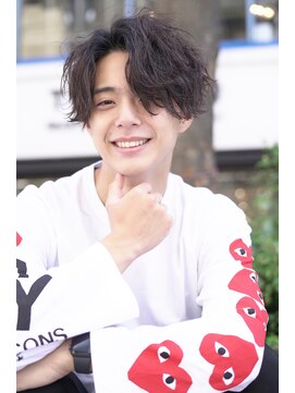 ジョエミバイアンアミ(joemi by Un ami) (joemi 新宿)スパイラルパーマメンズミディアムウルフ　近江