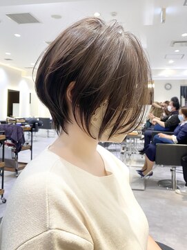 バンプ ギンザ(BUMP GINZA) 美シルエット×立体感×上質大人ショートボブ【担当村上穂高】
