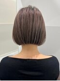 丸みショートヘアピンクベージュカラーミルクティーベージュ