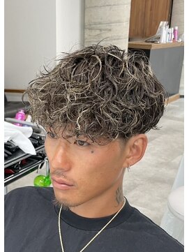 イーラ(era) ハイライトスペインカールメンズパーマスパイラル