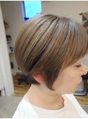 ハイライト×小顔ショート
