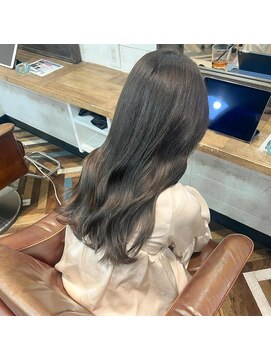 トレス(TRESS) オリーブグレージュ　ブリーチなしカラー　透明感カラー　表参道