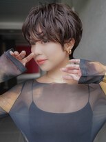 カライング(ing) 大人可愛い20代30代40代黒髪前下がりひし形小顔ボブ丸みショート