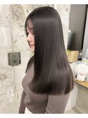 暗めツヤツヤグレージュ