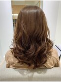 コテ巻きパーマ　ベージュカラー