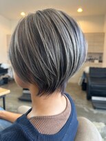 ボンドヘアステージ 良福寺店(BOND hair stage) グレージュで魅せるショートボブ|20代~40代に似合う透明感ヘア