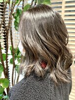 ステアケース 武蔵小杉店(stair:case)&nbsp;2022年人気髪型　大人ハイライト　暗めミディアム