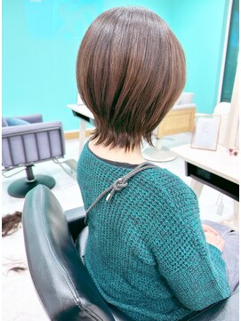 ユーフォリア(Euphoria.) 大人可愛いミディアムスタイル