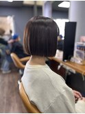 つややかミニボブ