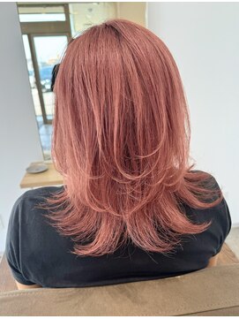 リーラ(Lila) レイヤーカット×ベージュピンク