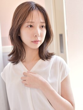 イリーブ(elieve) ミディアムレイヤースタイル