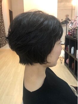 ジア ヘアーアンドネイルの写真/【丁寧なカウンセリングで信頼度◎】悩みだったクセ毛もお気に入りスタイルに♪セットのしやすさも段違い◆