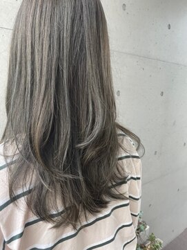 アチーブリス(achieve Liss) アッシュグレージュ透明感立体感×無造作ウェーブ20代30代くすみ