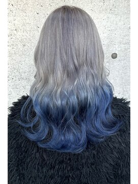 スライバイリアオオサカ(Sly By Ria OSAKA) シルバー/ブルー/ケアブリーチ【梅田】【大阪】