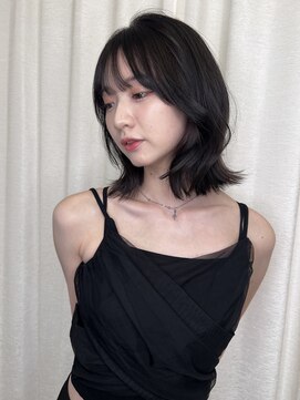 ボタン ハカタ(VOTAN hakata) 【前田七音】ブルーブラック/ミディアム/くびれ巻き