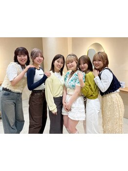 《相談しやすい環境が人気の秘訣*》ファッション感度の高いスタイリストが、あなたの“なりたい”に共感*