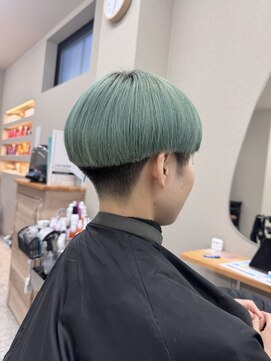 シカ 神戸三宮元町店(Cica) 刈り上げマッシュ ミント ブリーチ ブルマカラー 三宮ハイトーン