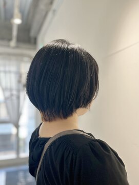 カリーナヘア(Carina Hair) 軽すぎない、くびれ大人ショート♪