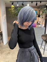 ヘリム(HELIM)&nbsp;アイスブルーシルバー × レイヤーボブ