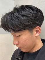エムクール(M,cooL)&nbsp;フェザーパーマ/センターパート/ニュアンスパーマ