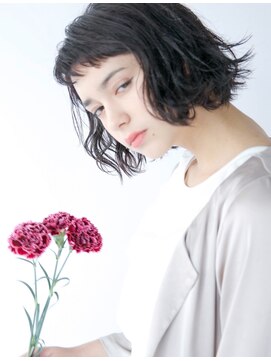 ロジェ(loje) *LOJE* 暗髪でもお洒落女子。ウェット外はねボブ。