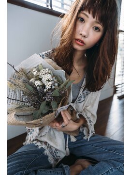 ヘアデザイン ソラ(Sola) ナチュナルバンクヘア 外巻きロング×柔らかブラウンカラー