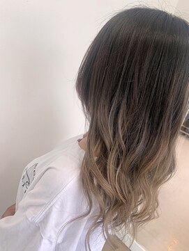 カフネ(KAHUNE) グラデーションカラー【ミルクティーベージュ】