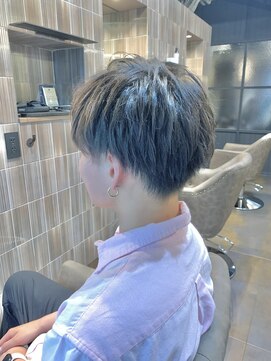 アクアヴィタエ(Aqua vitae) ふんわり刈り上げスタイル