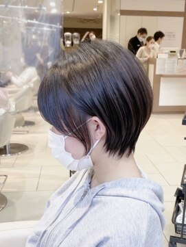 アッシュ 大泉学園店(Ash) 【絶壁解消】【襟足改善】短すぎないショート
