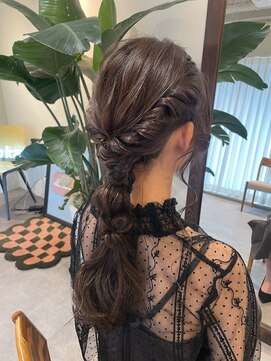 ロカ(roka) 編みおろしヘア