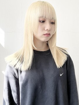 ココ 原宿(KOKO) ブロンド黒髪 小顔 クラゲヘアー オリーブグレー ココアベージュ