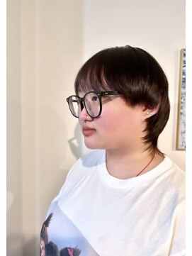 マリン(Marine) 20代30代ブリーチなしレッドカラーウルフカット