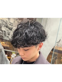 SNSでも話題の《*ツイストスパイラルパーマ*》予約の90%以上がパーマ施術のメンズサロン*