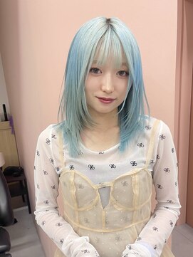 ミテ ナゴヤ(mite nagoya) ペールブルー / 水色カラー / レイヤーカット