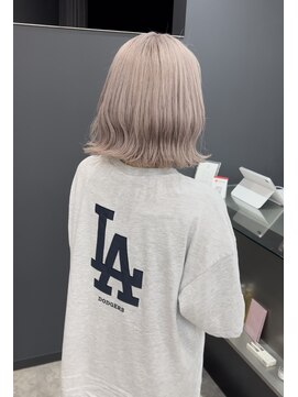 レーブ(REVE) ホワイトベージュカラー