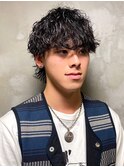 波巻きパーマ　ウルフマッシュ　束感スタイリング