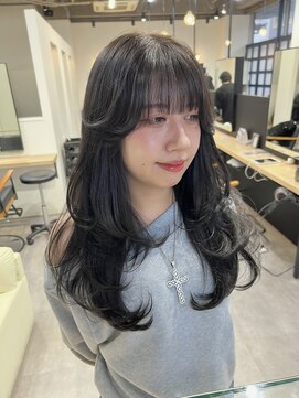 ジーニー 横浜(giinii) レイヤーカット/ブルーブラック