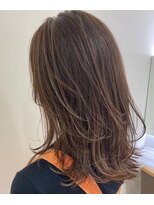 エン(en.)&nbsp;細めハイライトでつくるベージュカラー