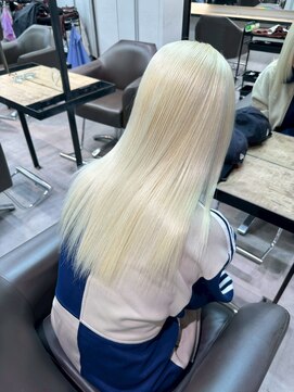 ベレーザ 渋谷(BELEZA) 16729抜きっぱなしブロンドハッシュカットホワイトブロンド