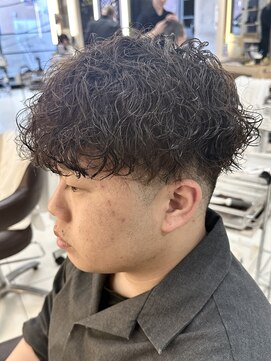 ゼンコー アオヤマ(ZENKO Aoyama) メンズカット波巻きパーマツイスパシャドウフェザー