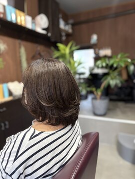 アオイ(Aoi) 朝ラク♪ミディアムレイヤー×ワンカールで軽やかな動き