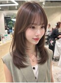 透け感まろやかベージュ×ワンカールでふわっと揺れるレイヤー