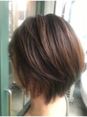 ショートボブ