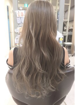 ヘアーサロン イルア 北越谷(hair salon I'LUNA) ミルクティーベージュ