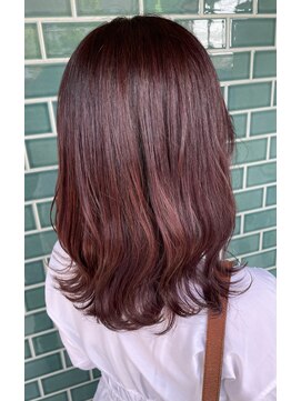 ナナ(Nana) 鎖骨レングスの大人ミディ