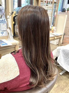 アルターリール(aL ter Rire) 黒髪/グレーベージュ/レイヤーロング/前髪パーマ /中村郁未