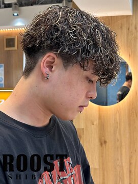 ルースト 渋谷店(ROOST) マッシュ×波巻きパーマ×金メッシュ