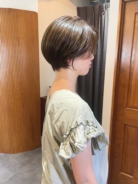 トワ(toi) ナチュラルなベージュ×ショート【横浜/横浜駅】