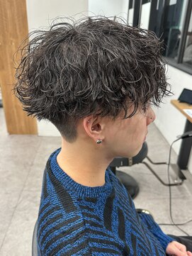 エルマーク 神戸三宮(L-MARK) スパイラルパーマツイストパーマアップバング短髪メッシュ